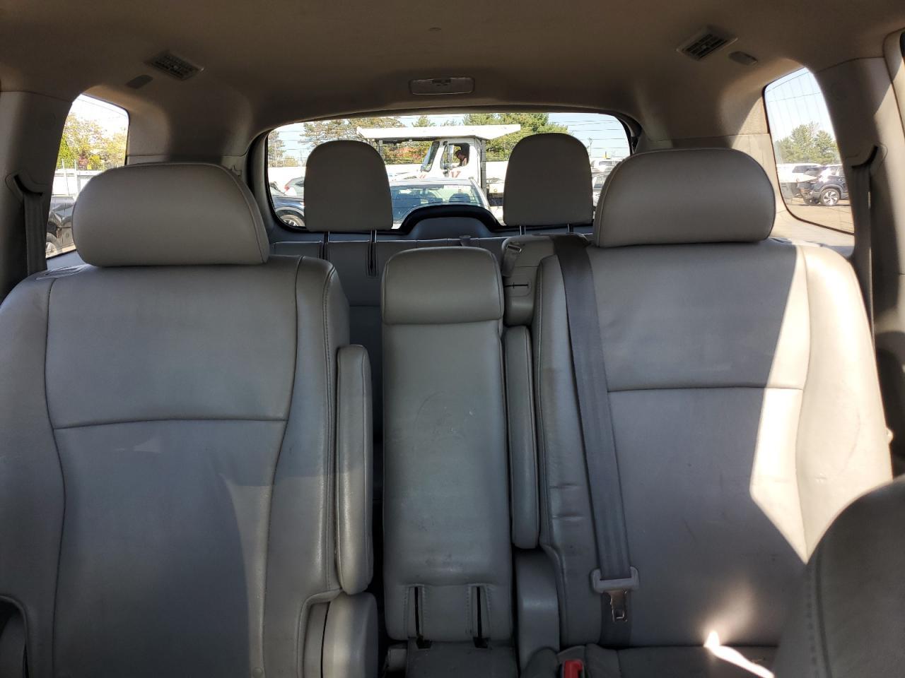2010 TOYOTA HIGHLANDER