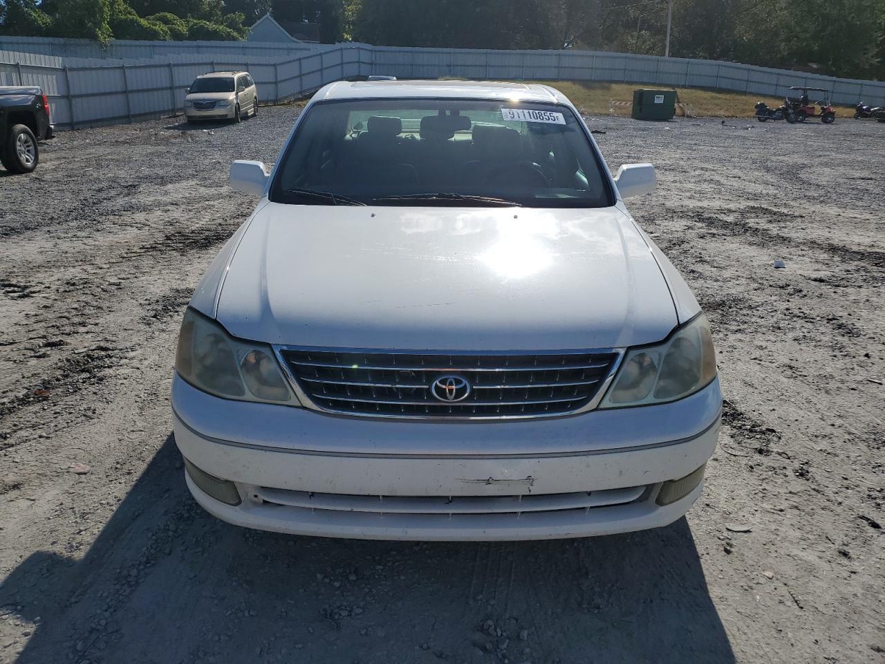 2004 TOYOTA Avalon
