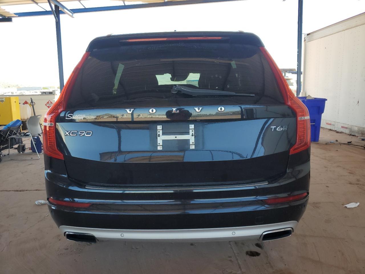 2018 VOLVO XC90
