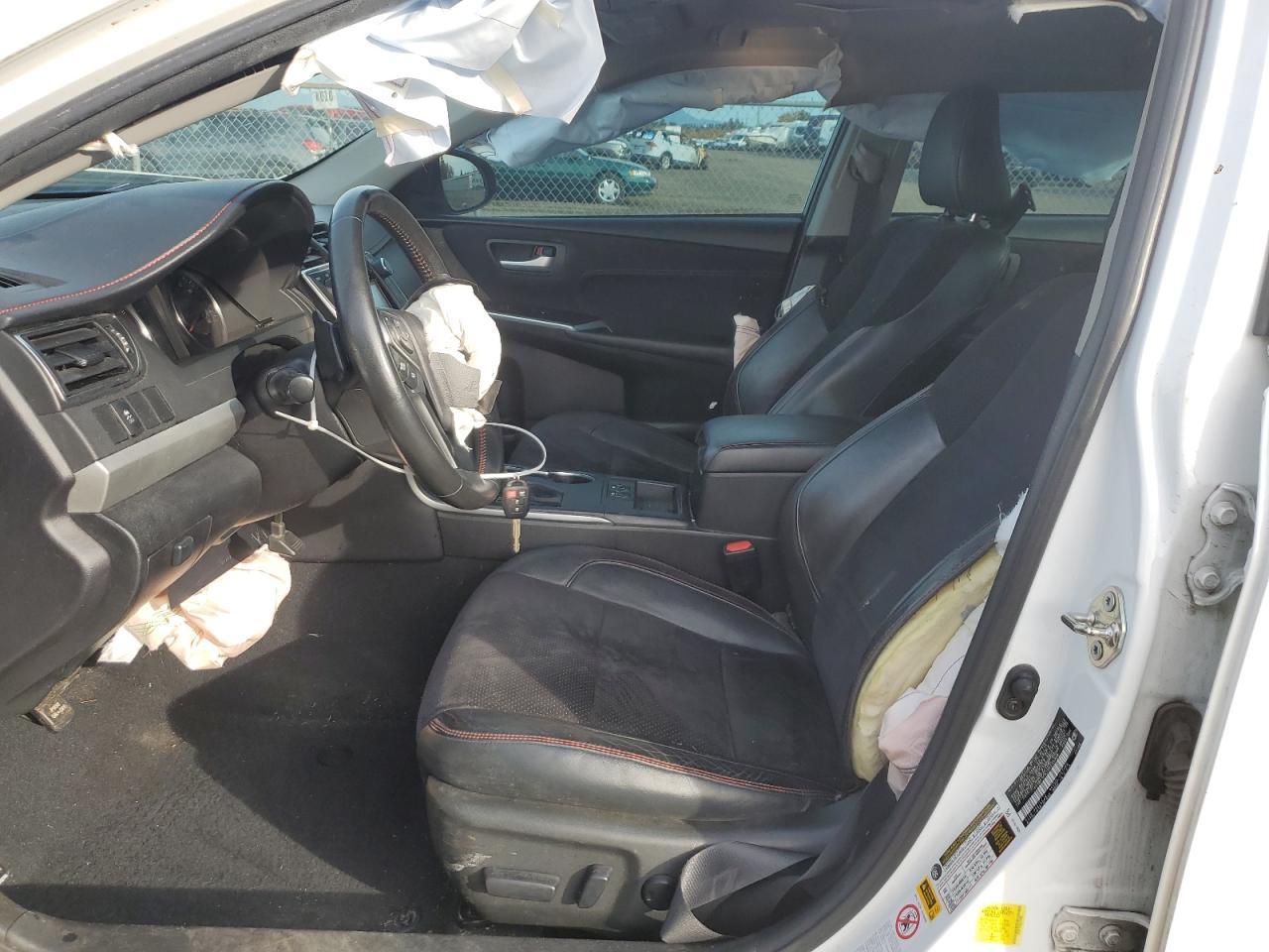 2016 TOYOTA CAMRY