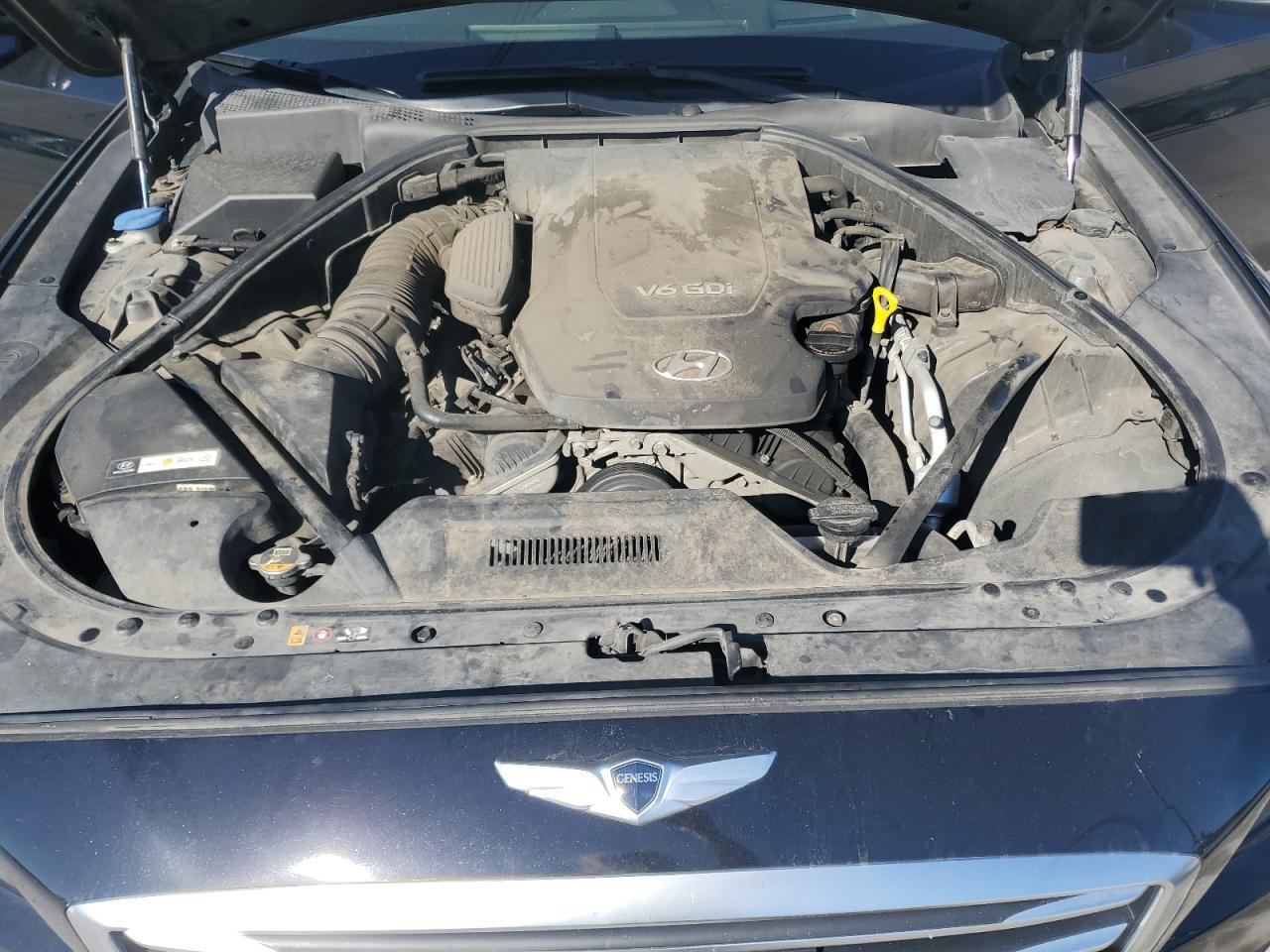 2016 HYUNDAI GENESIS