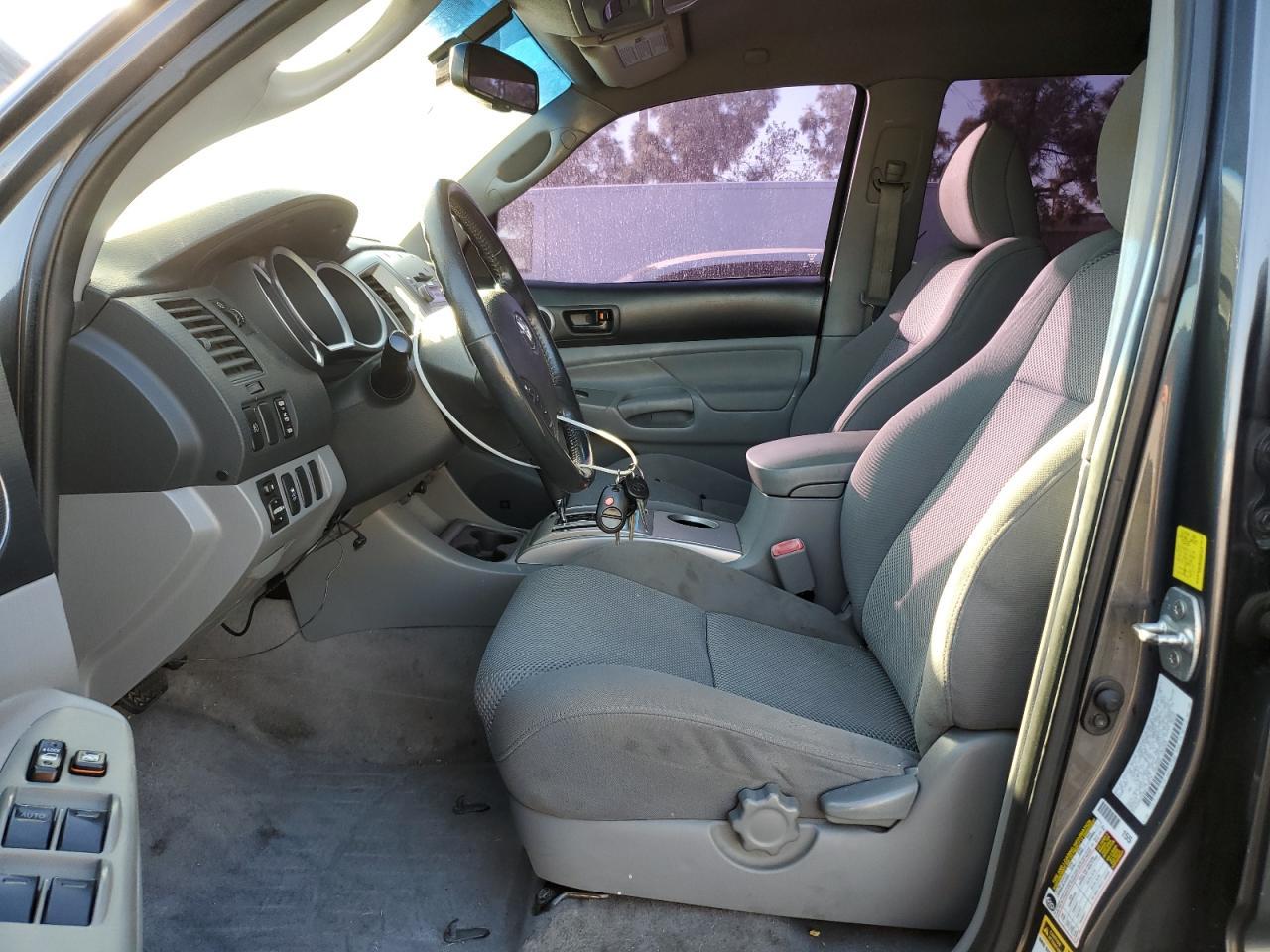 2011 TOYOTA TACOMA