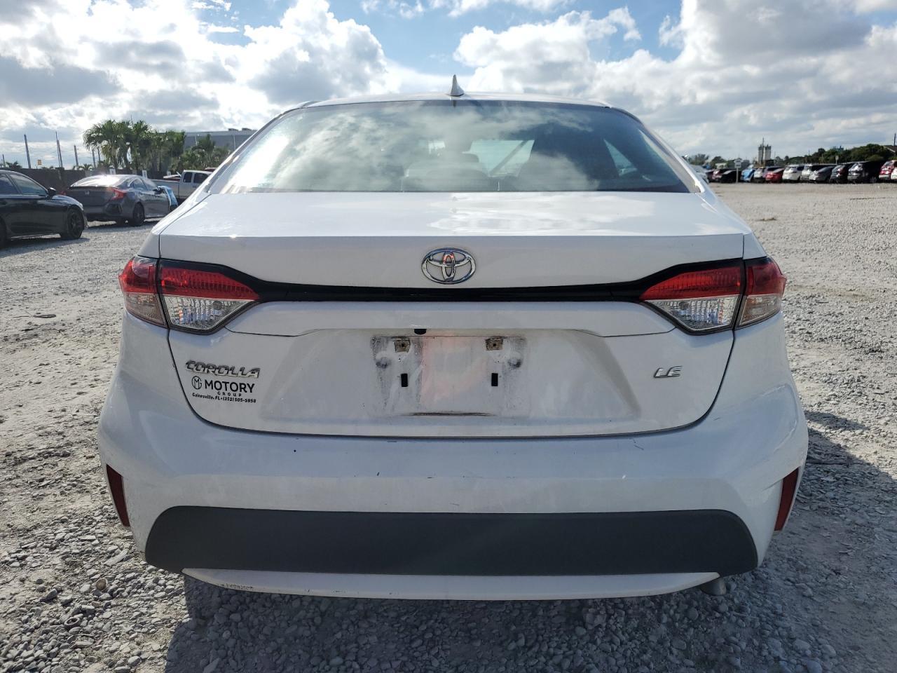 2022 TOYOTA COROLLA