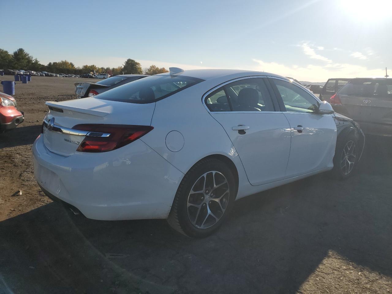 2017 BUICK Regal