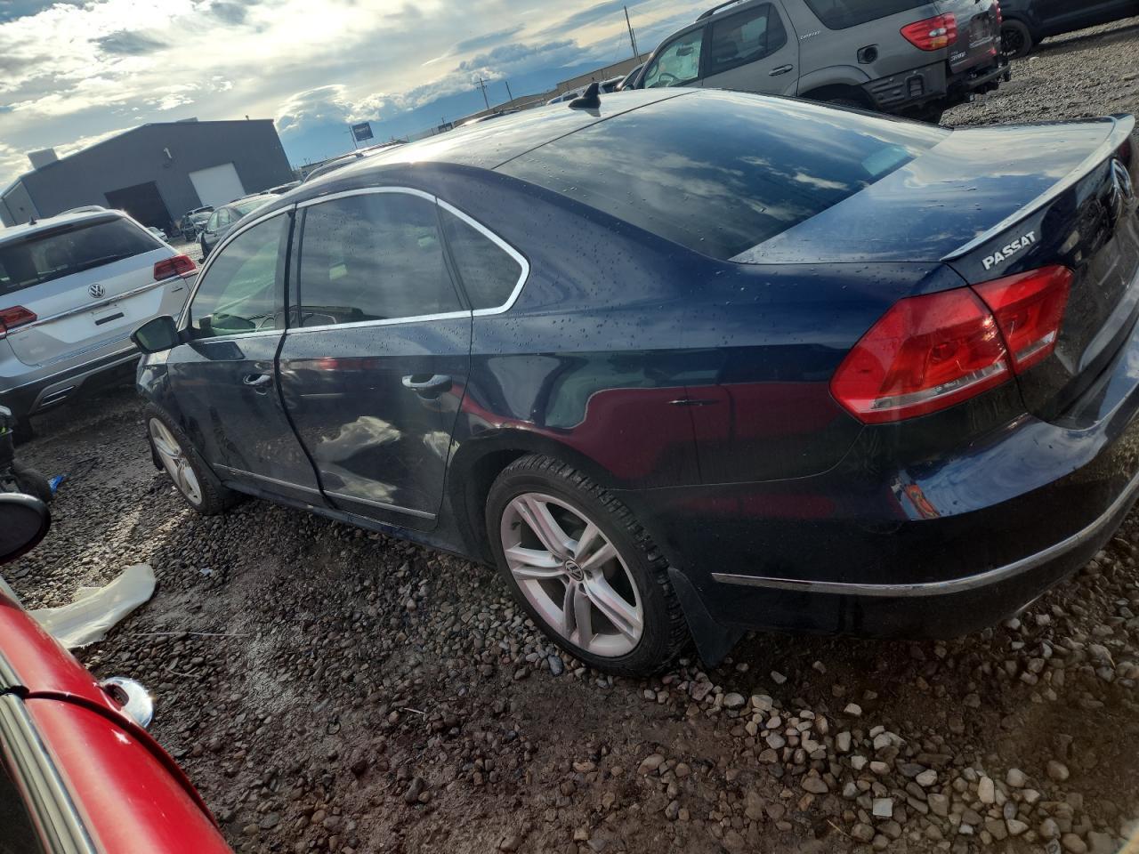 2015 VOLKSWAGEN Passat