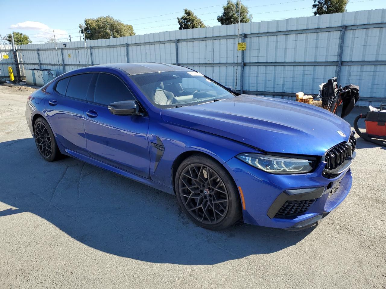 2023 BMW M8