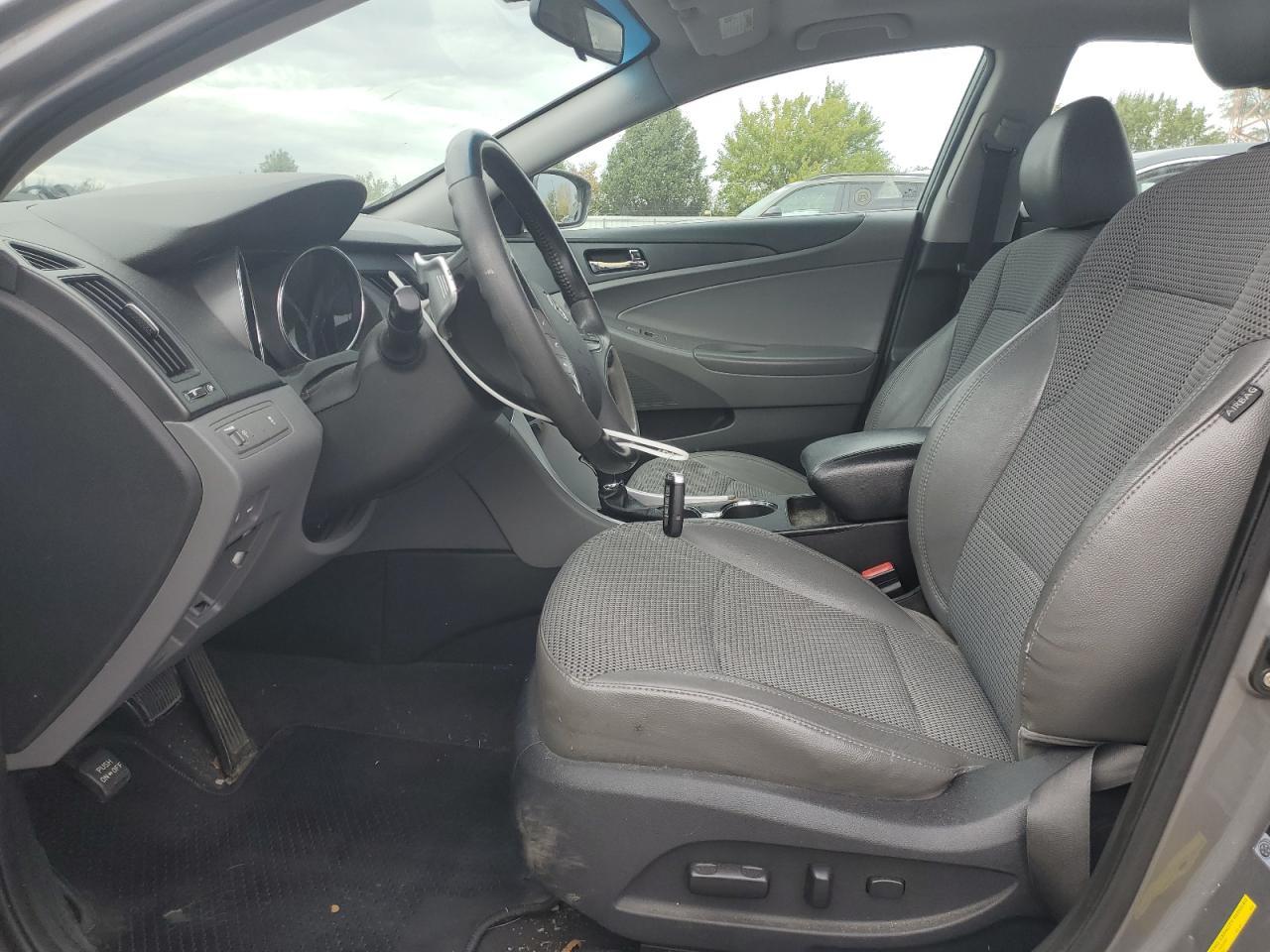 2011 HYUNDAI SONATA