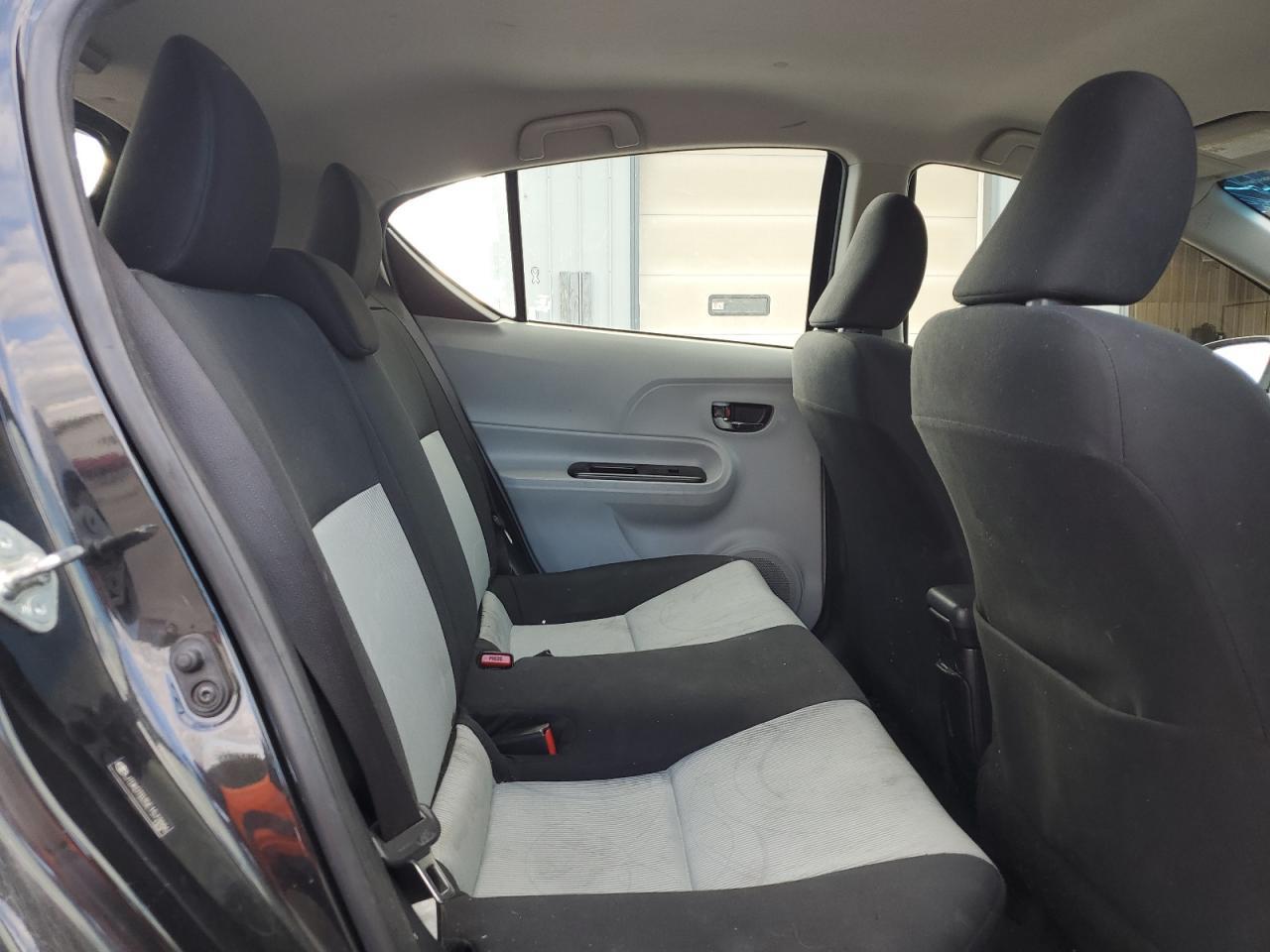 2014 TOYOTA Prius c