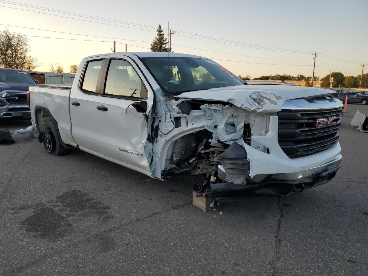 2023 GMC Sierra