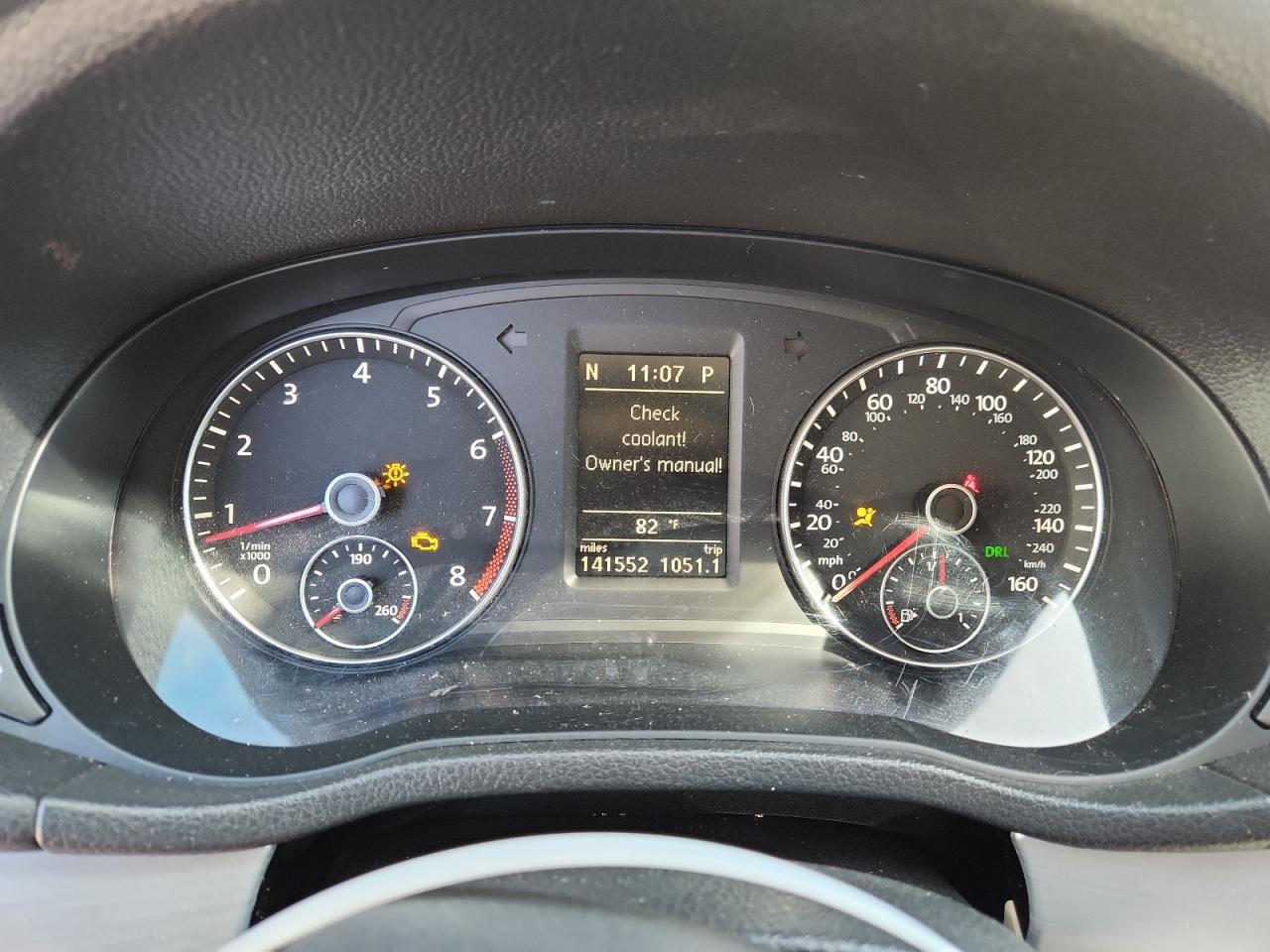 2012 VOLKSWAGEN Passat