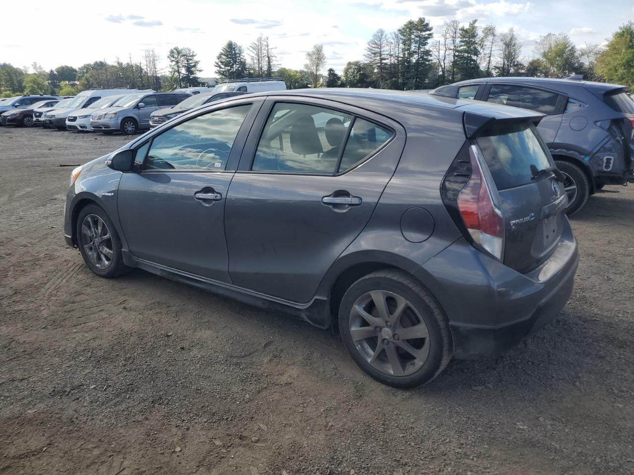2017 TOYOTA Prius c