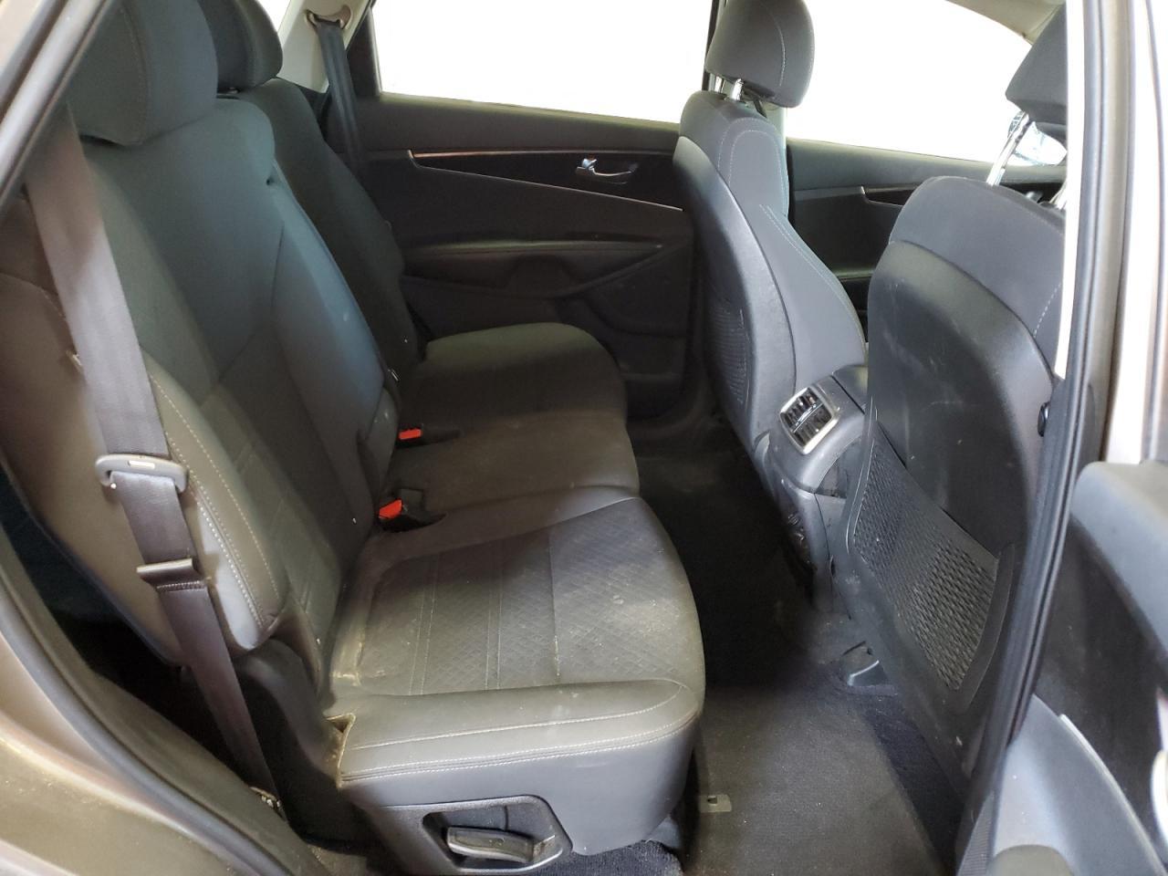 2017 KIA SORENTO