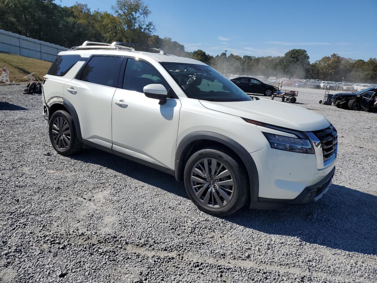 2022 NISSAN PATHFINDER