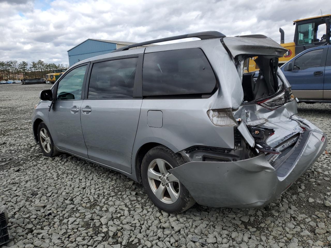2017 TOYOTA SIENNA