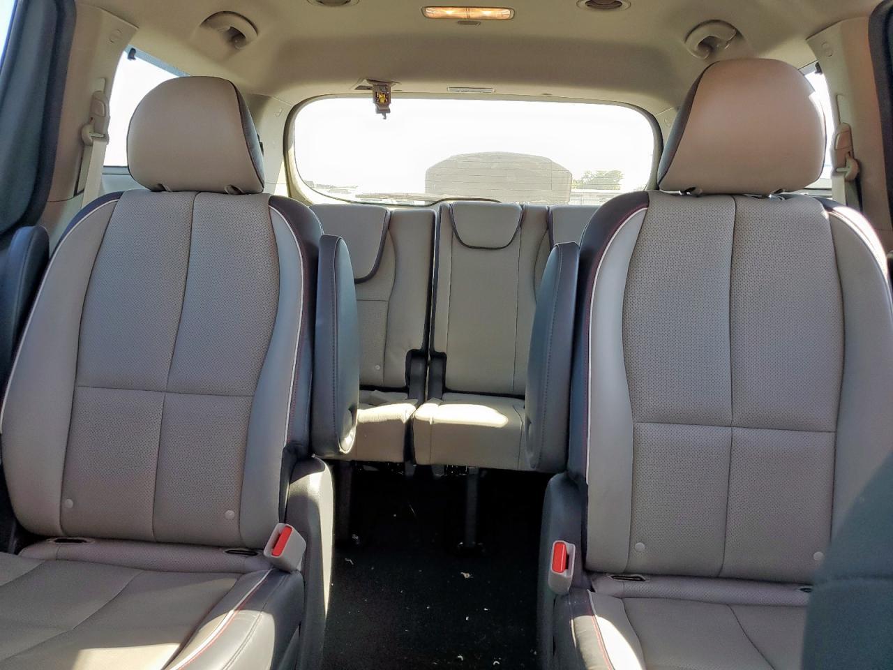 2015 KIA SEDONA