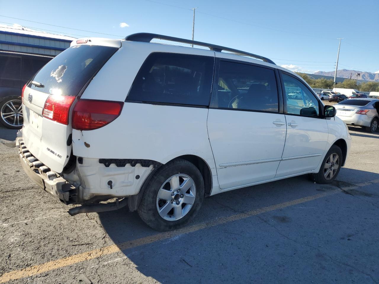 2004 TOYOTA SIENNA