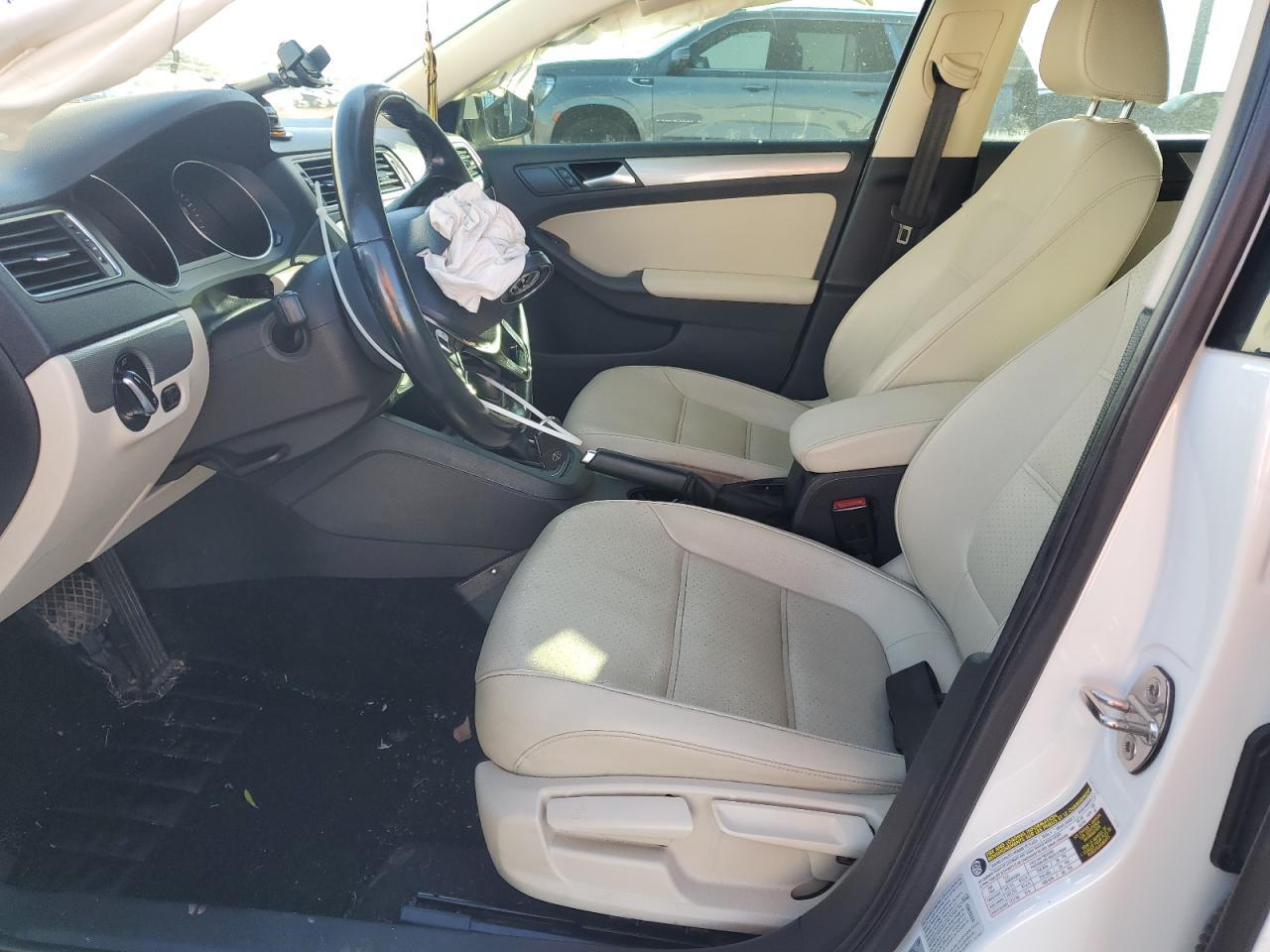 2017 VOLKSWAGEN JETTA