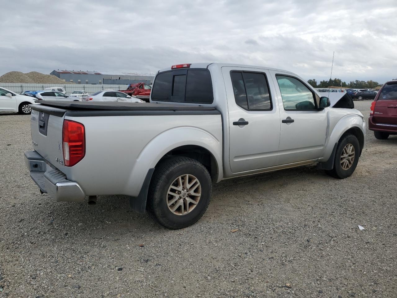 2017 NISSAN Frontier