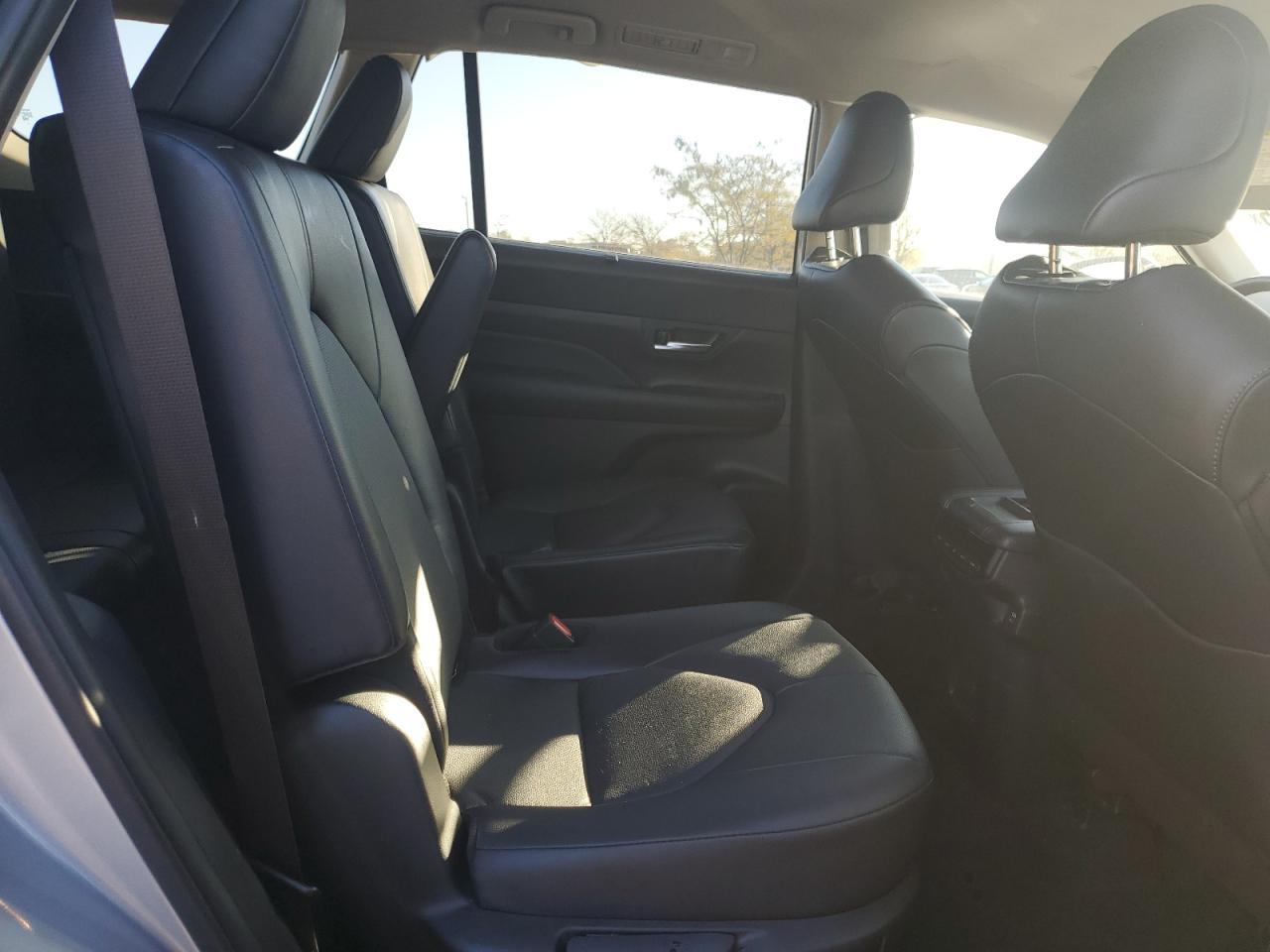 2024 TOYOTA HIGHLANDER