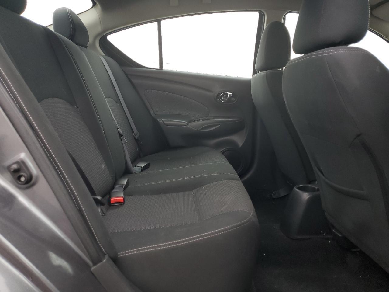 2017 NISSAN VERSA