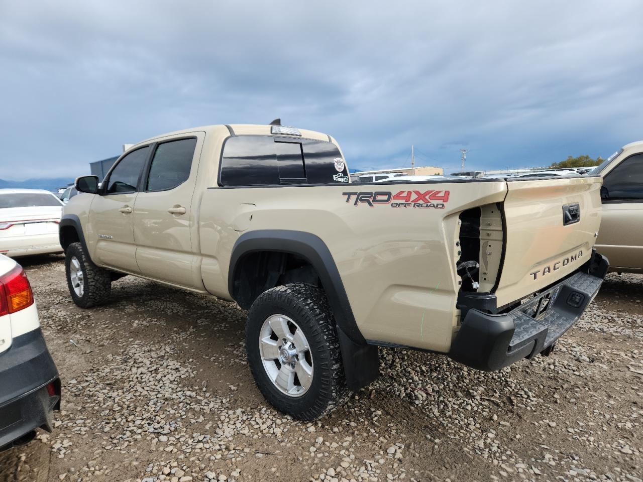 2017 TOYOTA TACOMA