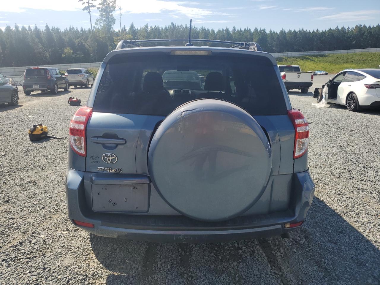 2011 TOYOTA RAV4