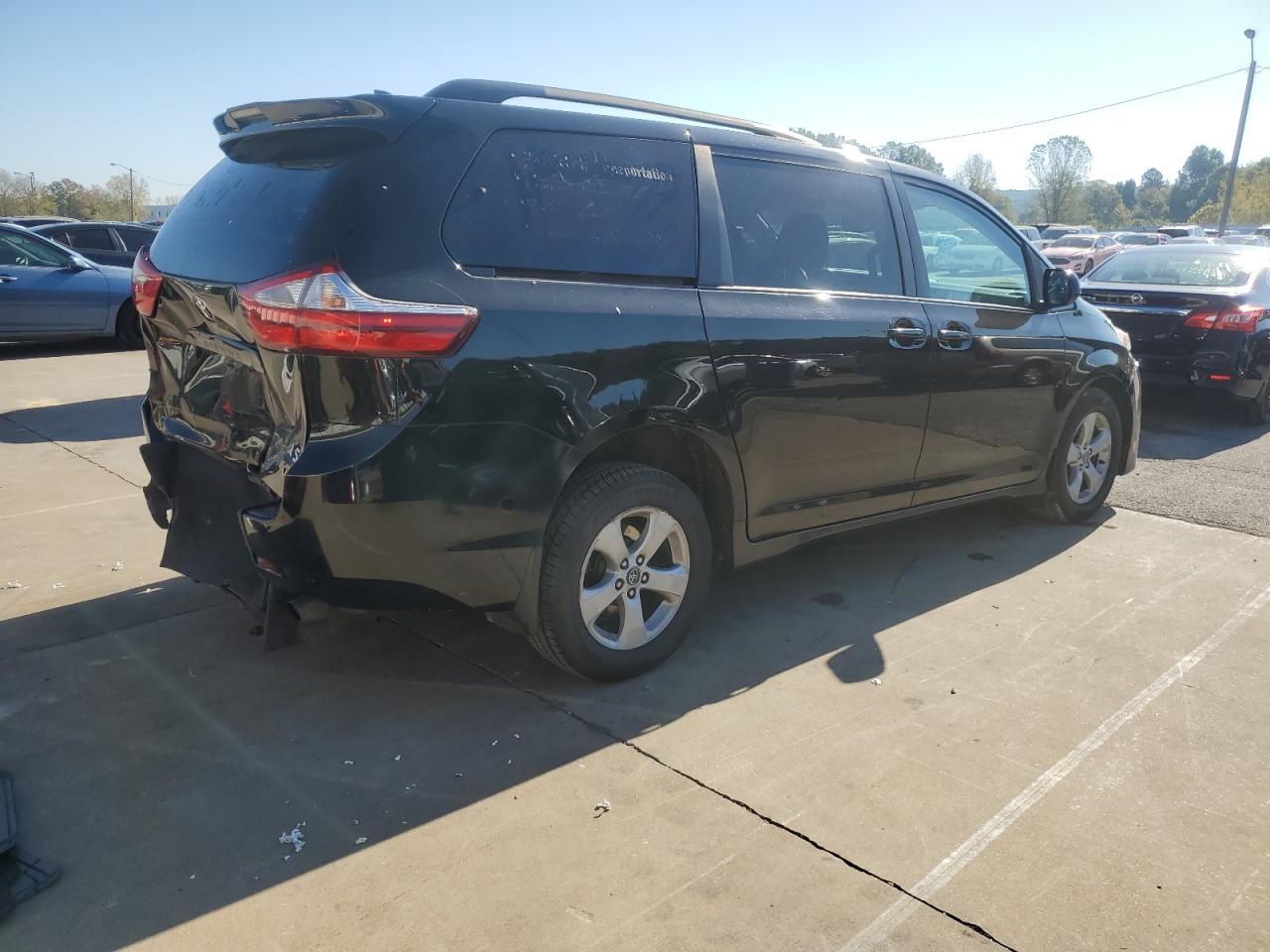 2018 TOYOTA SIENNA