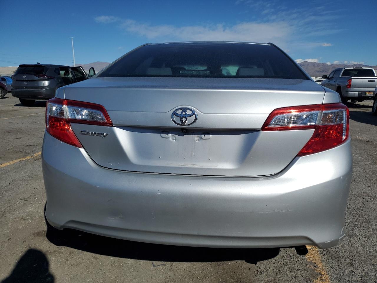 2014 TOYOTA CAMRY