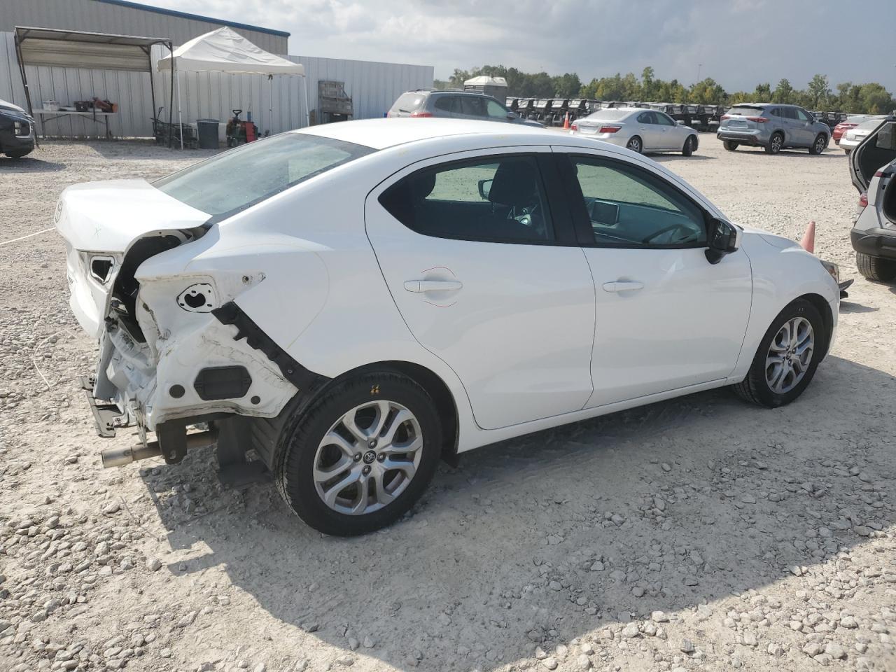 2018 TOYOTA YARIS