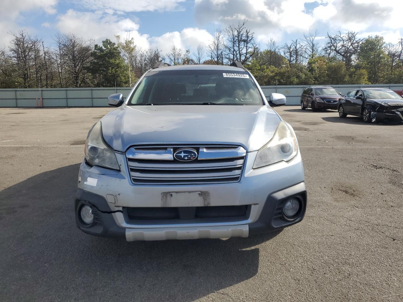 2013 SUBARU Outback