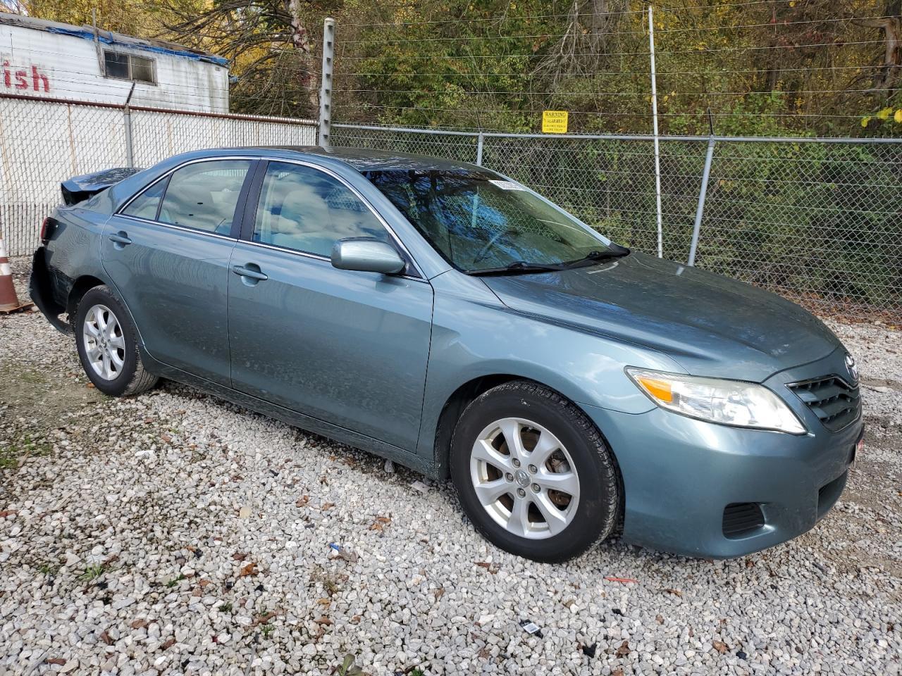 2011 TOYOTA CAMRY