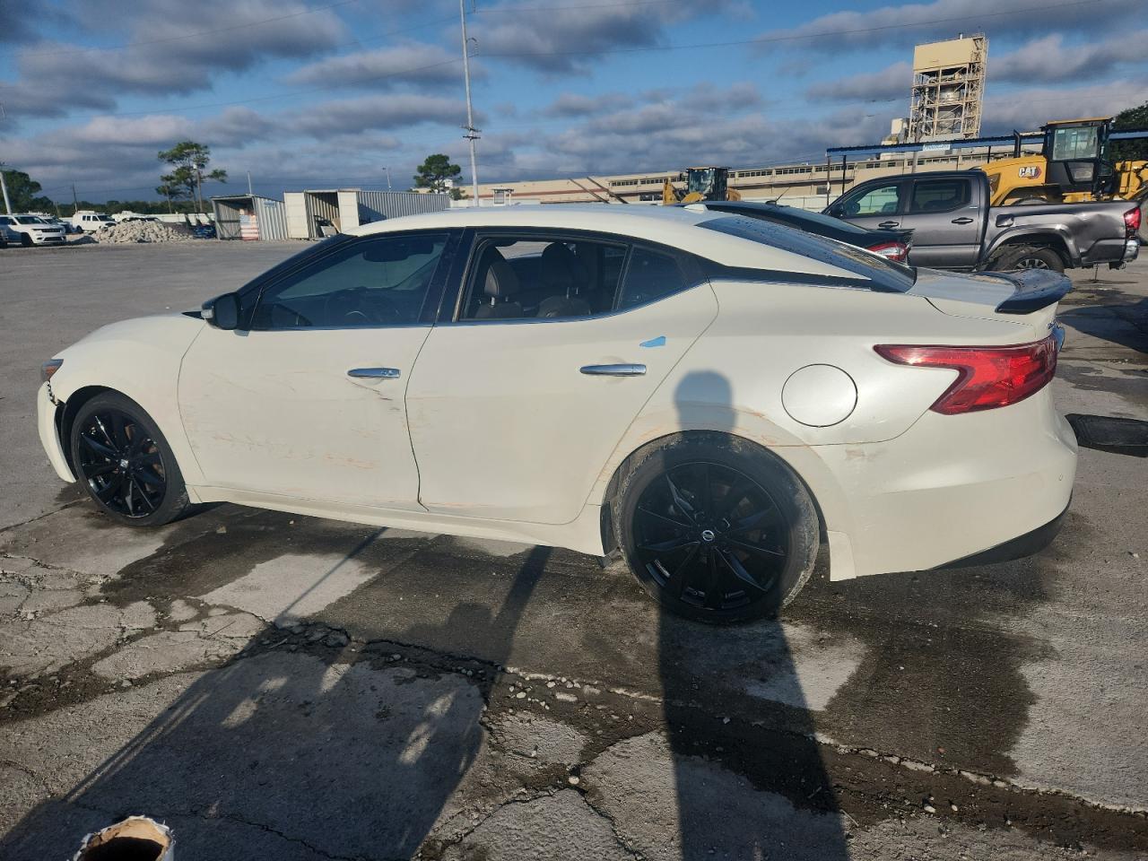 2017 NISSAN Maxima