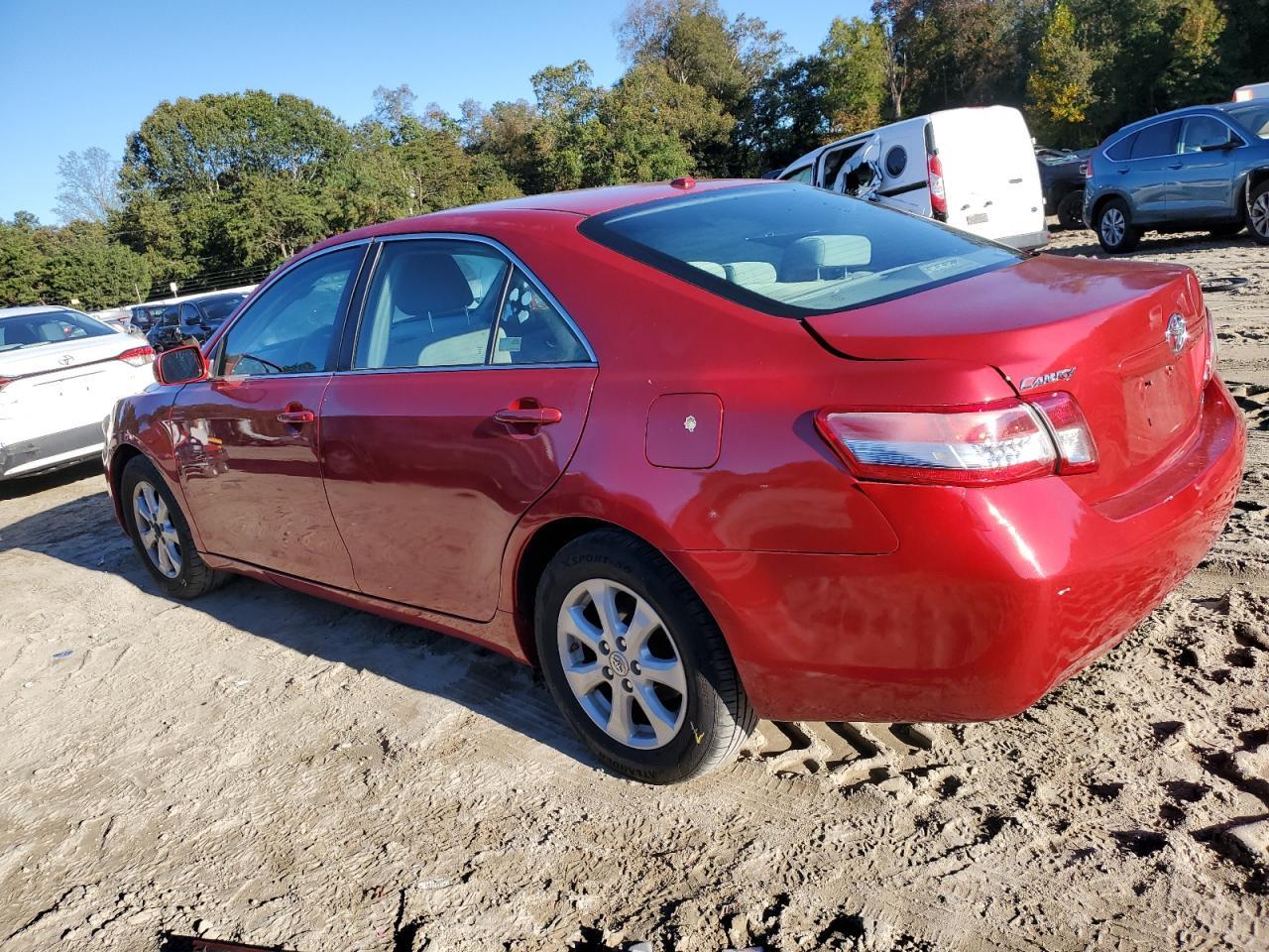 2011 TOYOTA CAMRY