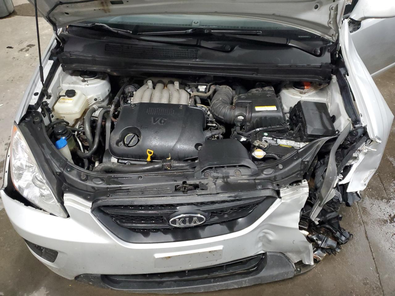 2008 KIA RONDO