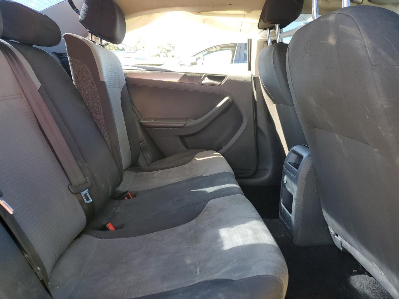 2018 VOLKSWAGEN JETTA