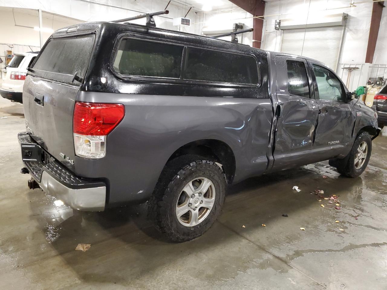 2011 TOYOTA TUNDRA