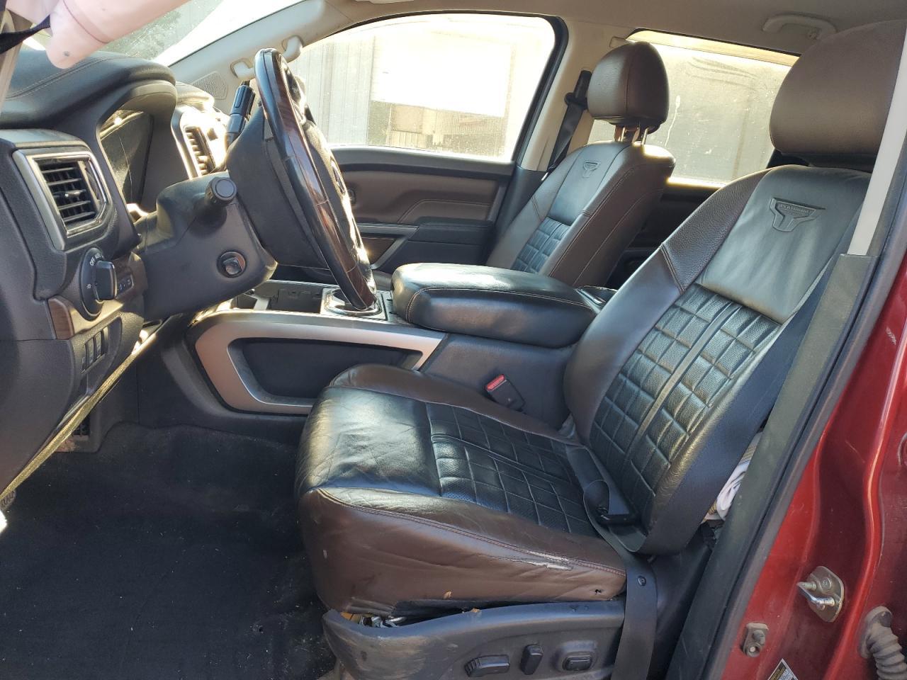 2016 NISSAN Titan