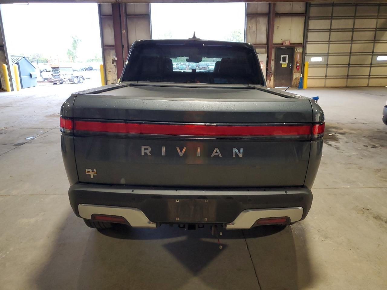 2022 RIVIAN R1t