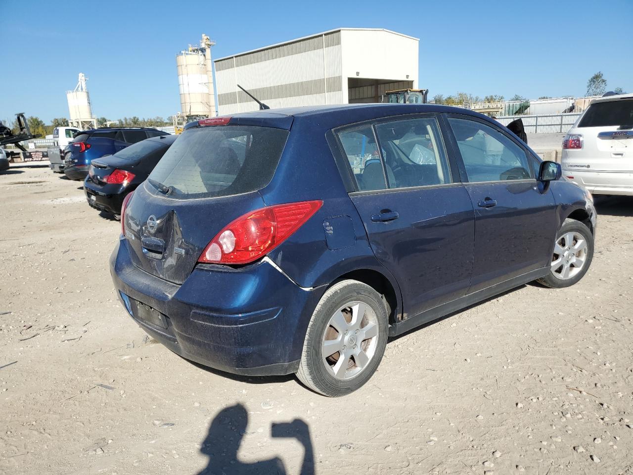 2012 NISSAN VERSA