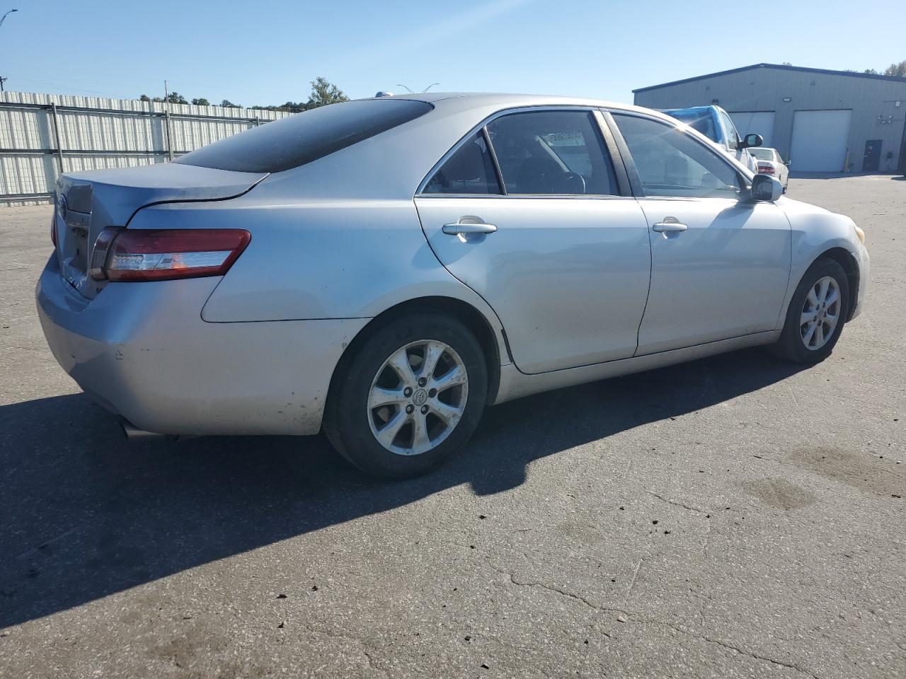2011 TOYOTA CAMRY