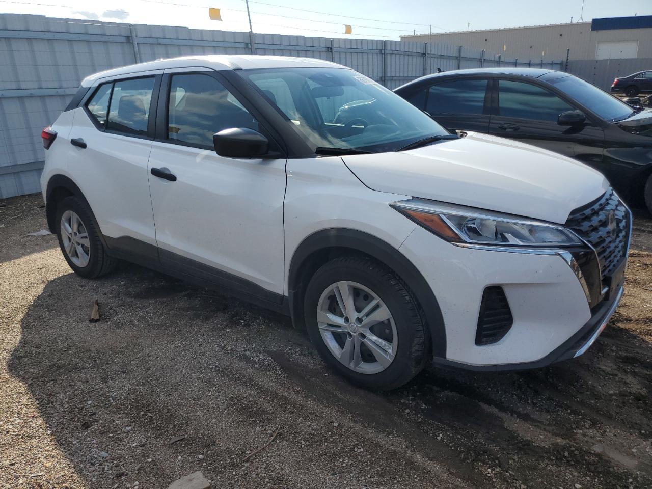 2023 NISSAN KICKS