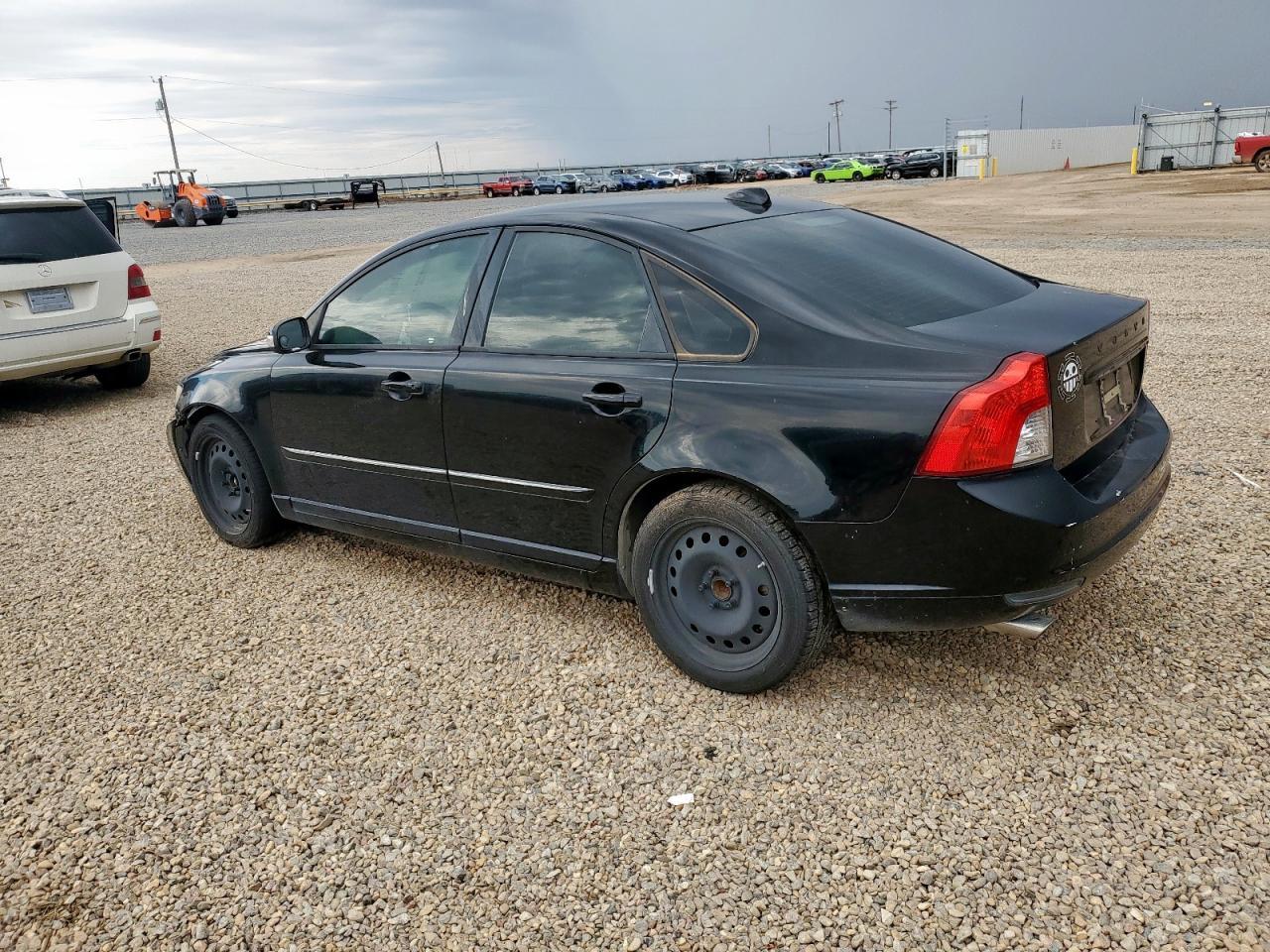 2011 VOLVO S40