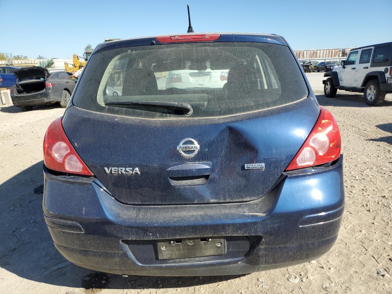 2012 NISSAN VERSA