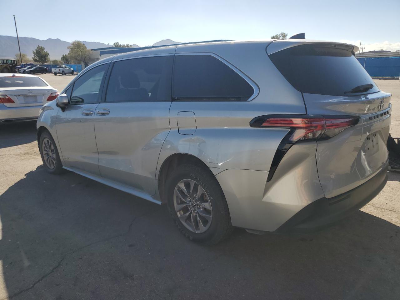 2021 TOYOTA SIENNA