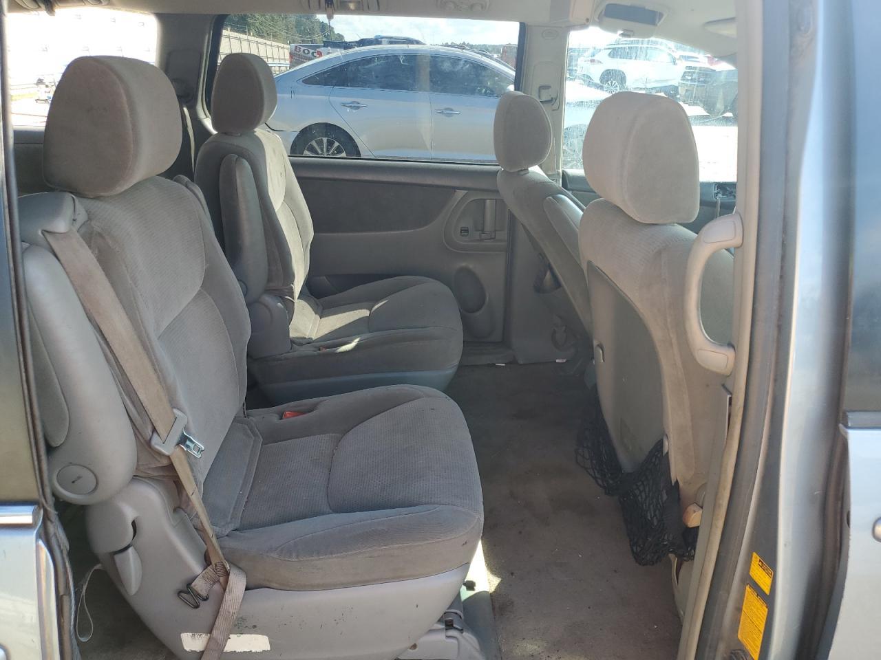 2004 TOYOTA SIENNA