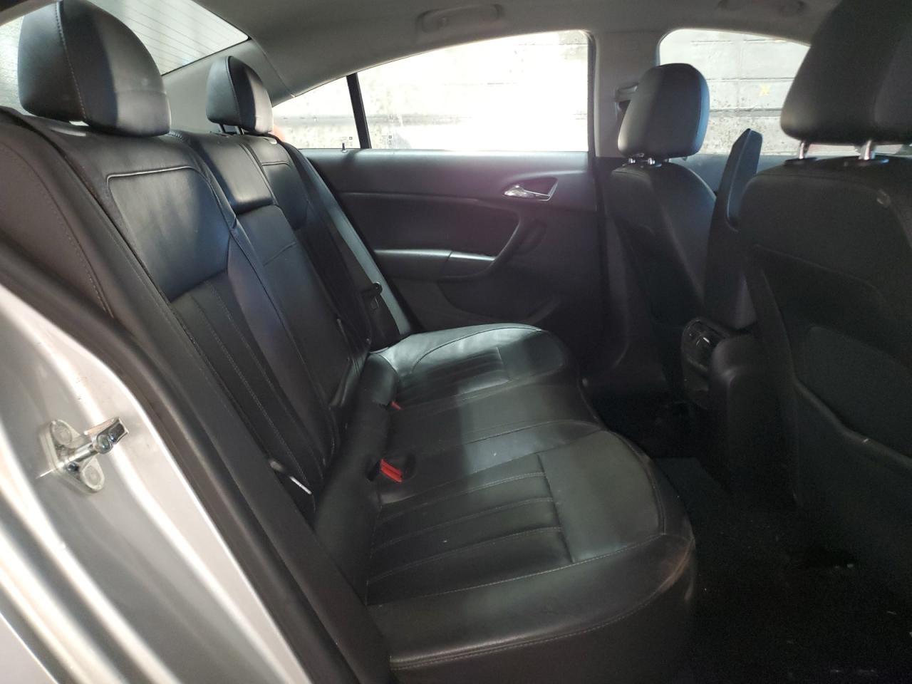 2011 BUICK Regal