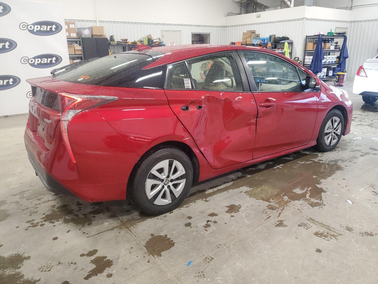 2016 TOYOTA PRIUS