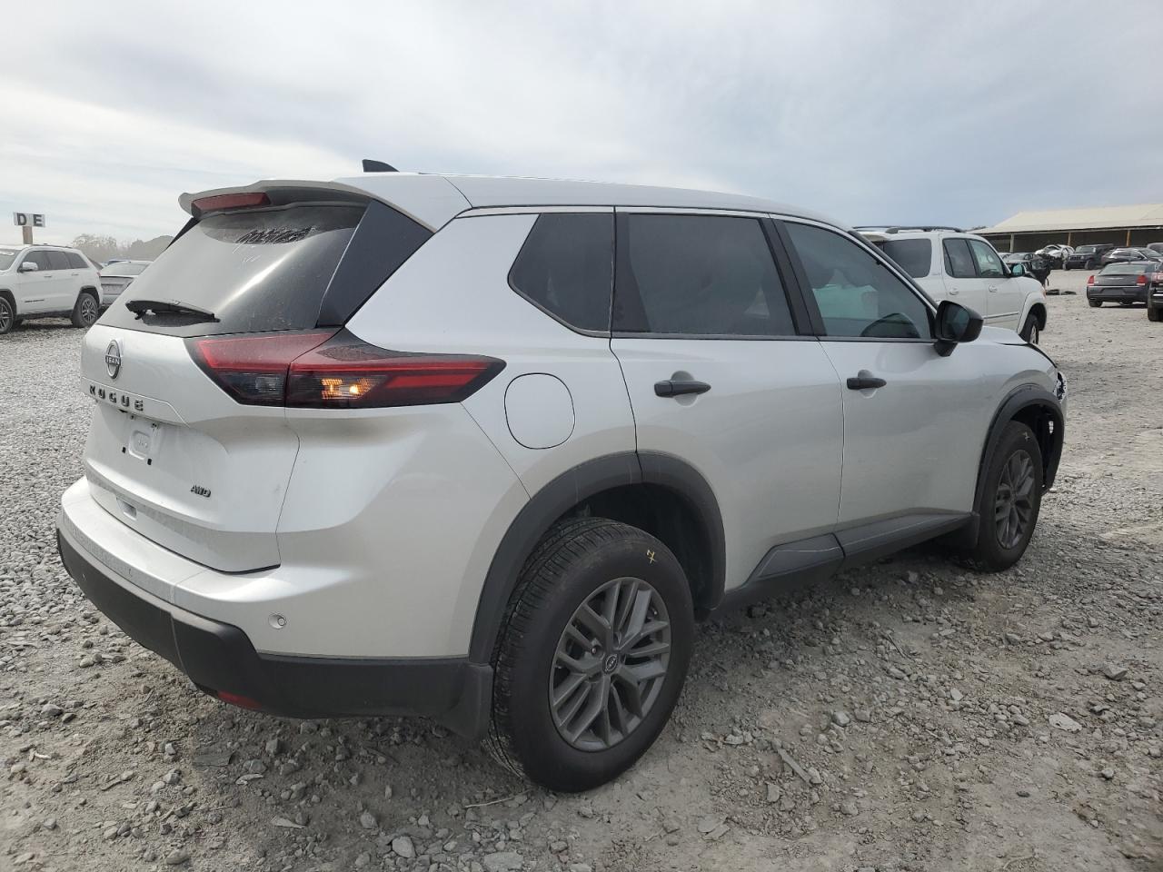 2025 NISSAN ROGUE