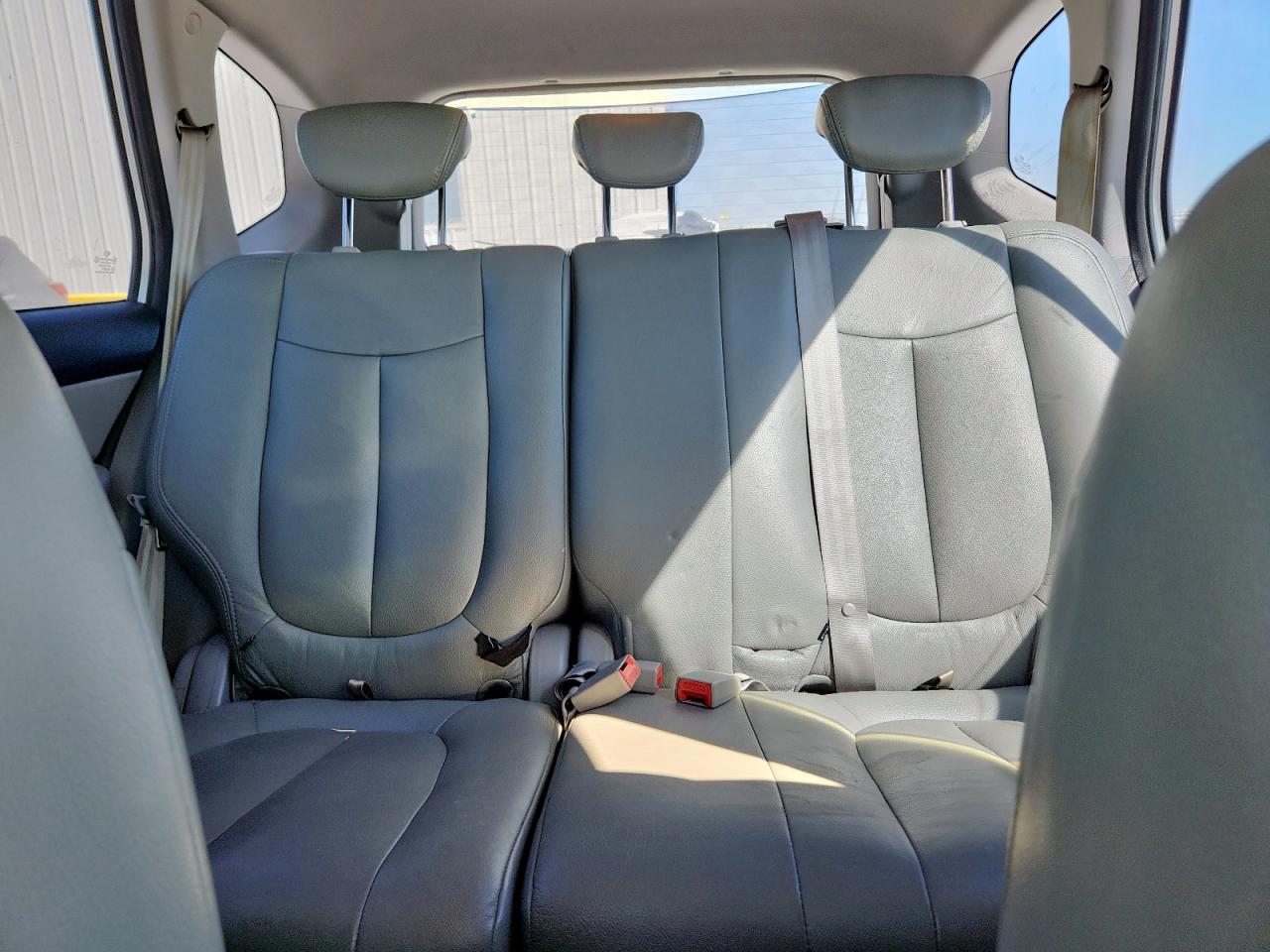 2009 KIA RONDO