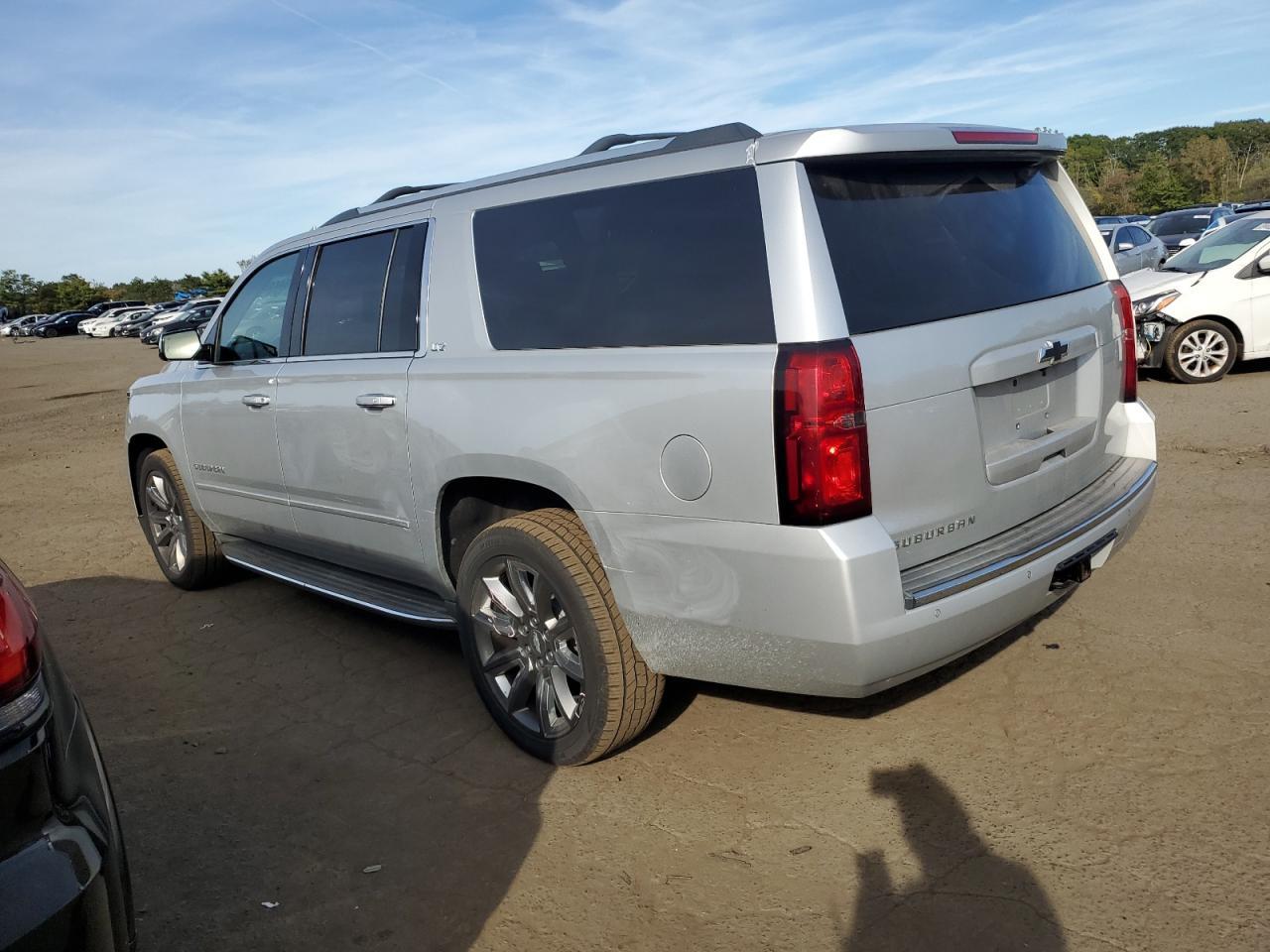 2016 CHEVROLET Suburban